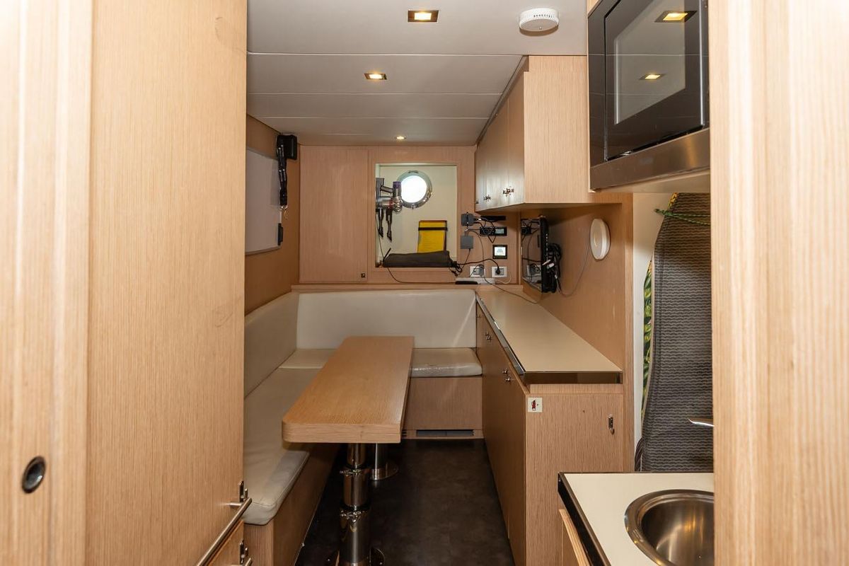 2018 Ferretti Yachts 123 