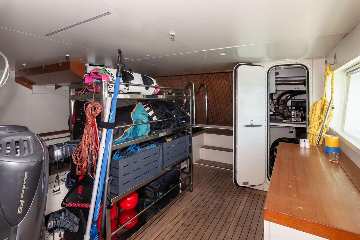 2018 Ferretti Yachts 123 