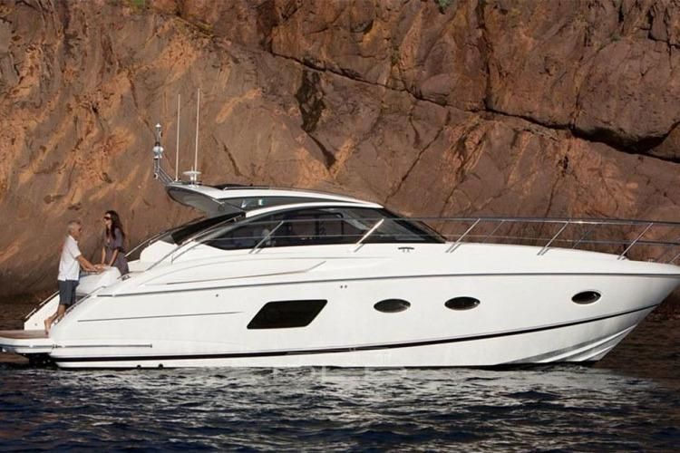 2014 Princess 42 