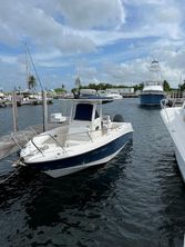2012 Boston Whaler 250 Outrage