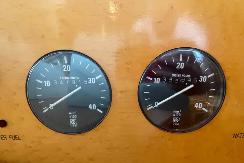 Aventis Yacht Photos Pics Engine hour meters on 1999 McKinna 57 Pilothouse, displaying 3479.1 and 3479.5 hours.