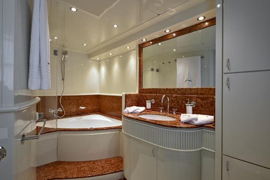 2002 Benetti Sail Division 103 