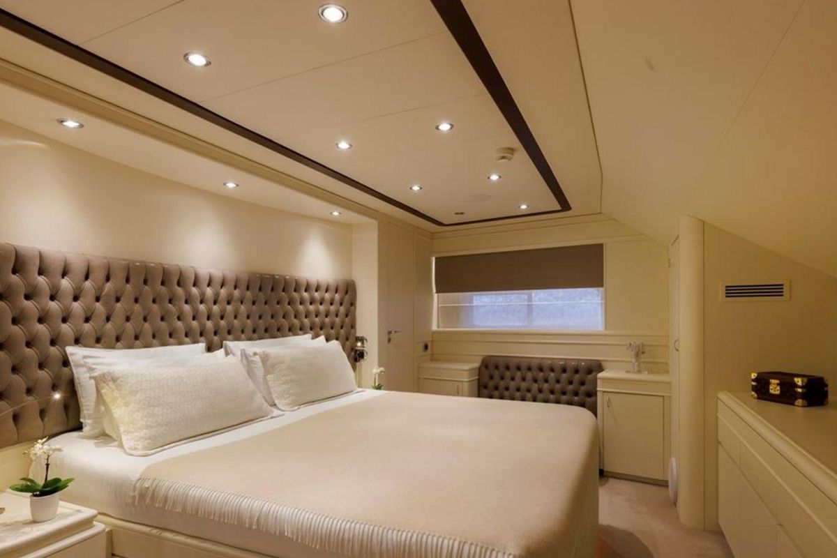 2002 Benetti Sail Division 103 