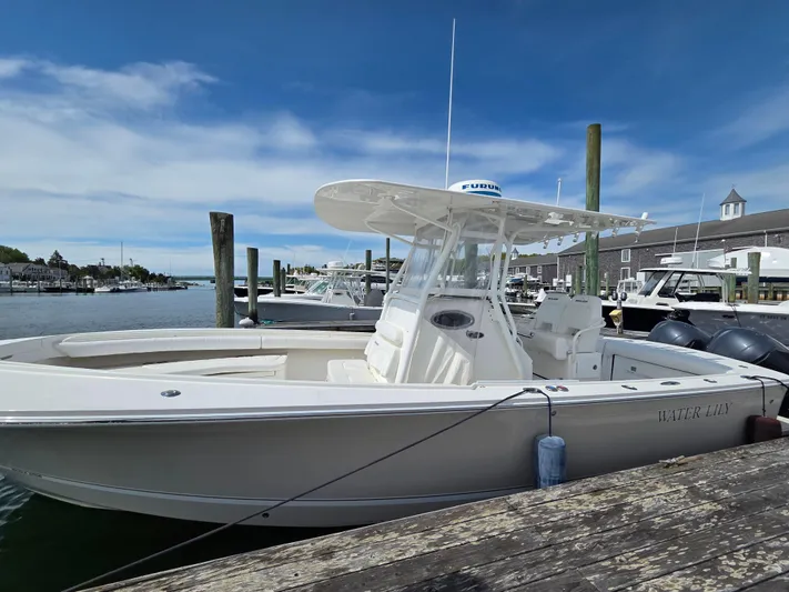 Water Lilly Yacht Photos Pics 