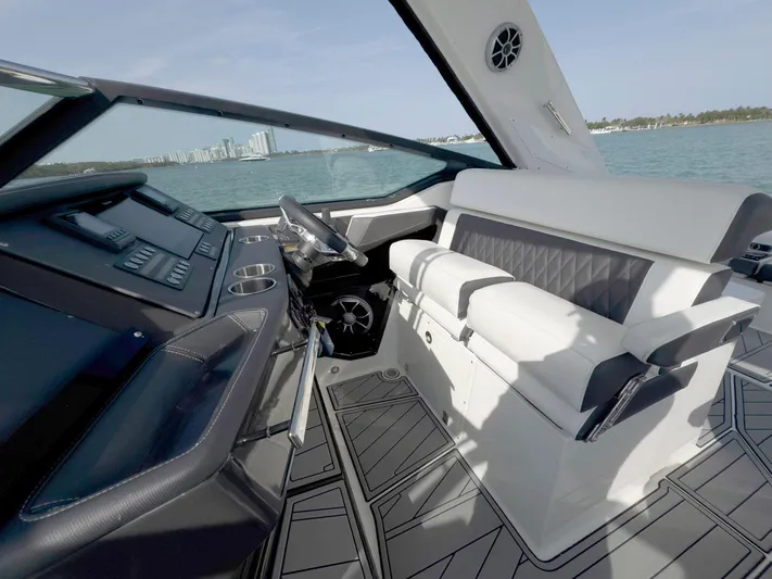 Fanta Sea Yacht Photos Pics 