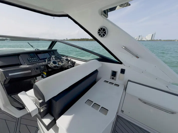 Fanta Sea Yacht Photos Pics 