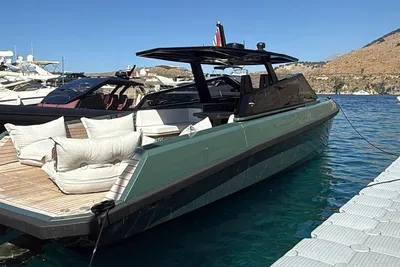 Wally Wally Tender 43