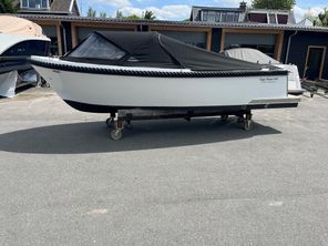 2021 Lago Amore 595 tendersloep met Suzuki 30 pk!
