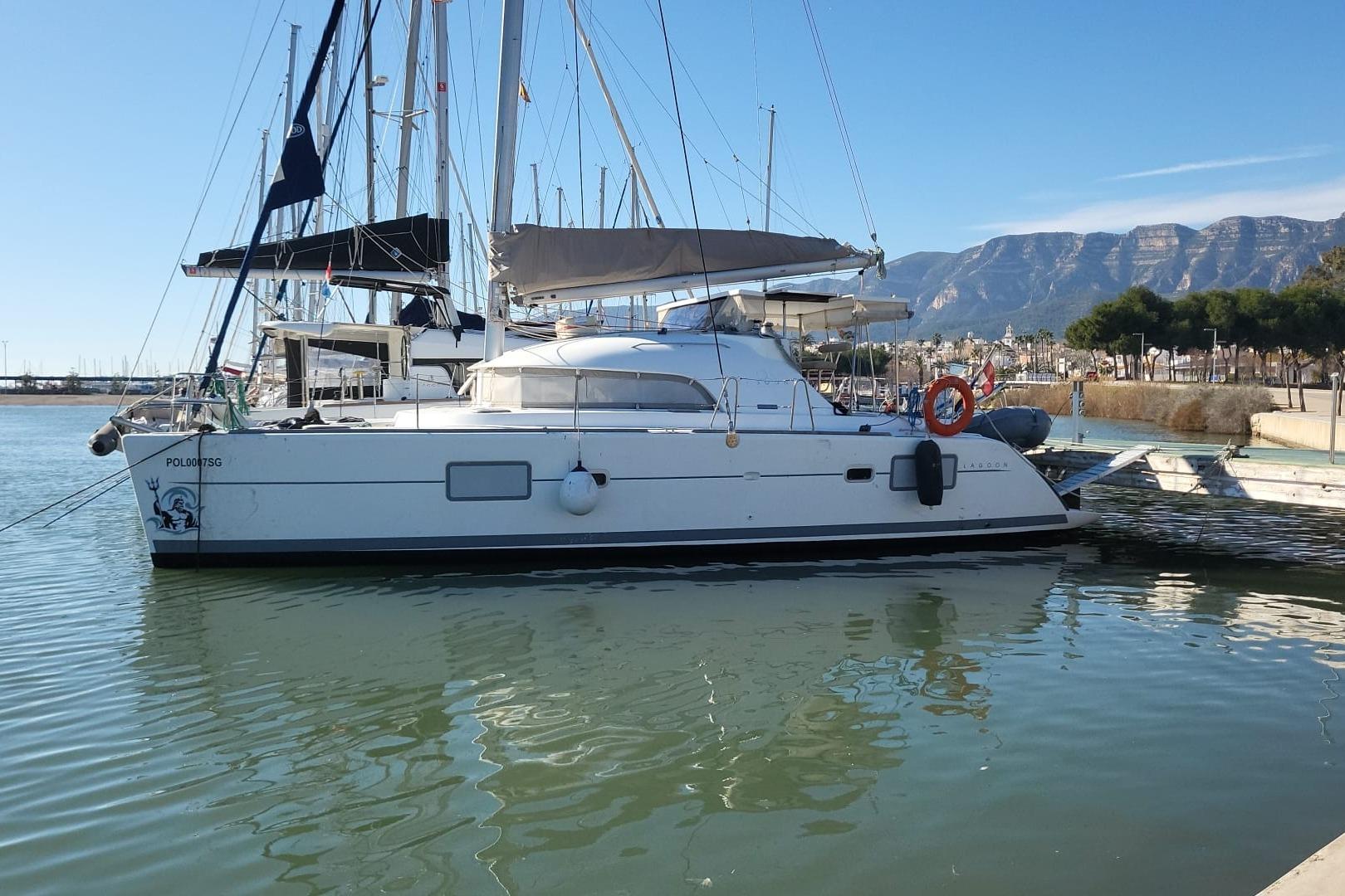 2006 Catamaran lagoon