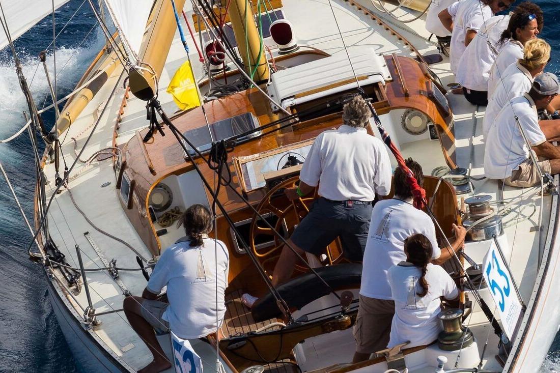 OUTLAW - Classic helm station