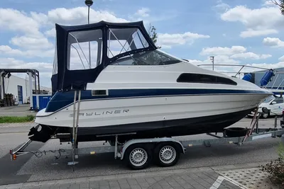 1990 Bayliner 2155 Trailer u.v.m