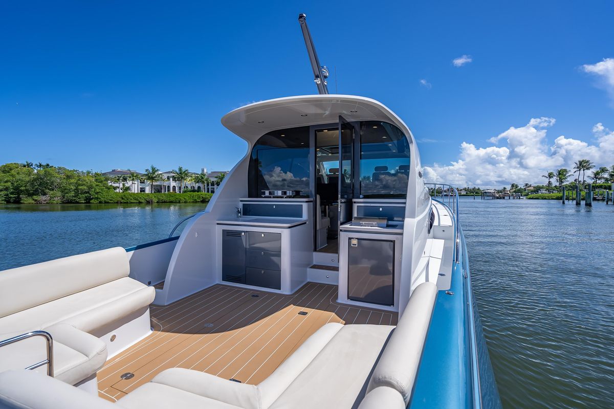 2019 Palm Beach Motor Yachts 50 