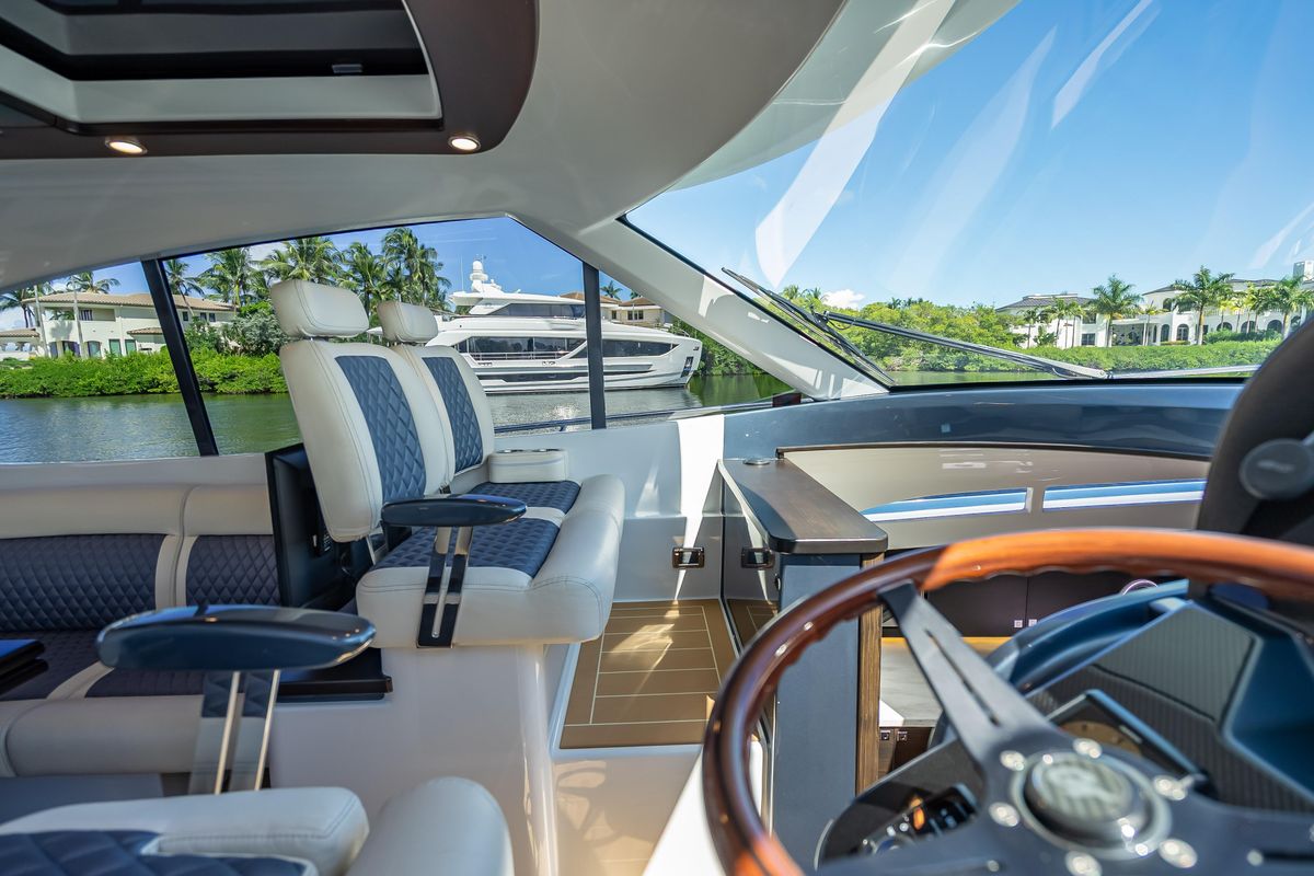 2019 Palm Beach Motor Yachts 50 