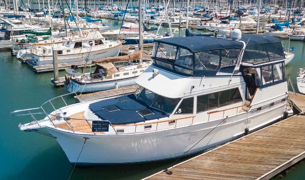 1985 Sea Ranger Aft Cabin Motoryacht