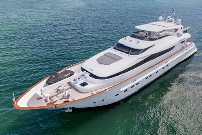 Yacht