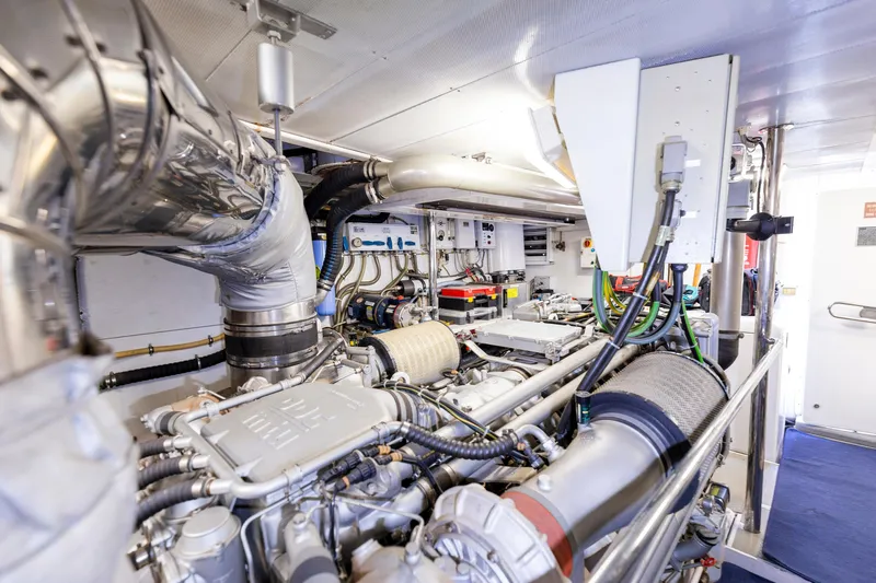 Stamos Bien Yacht Photos Pics 102 Maiora 2001