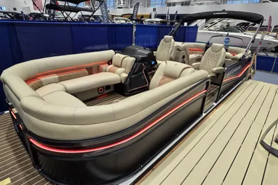 Premier 250 Intrigue RF