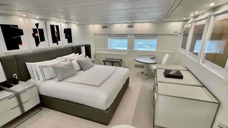 D'one Yacht Photos Pics 