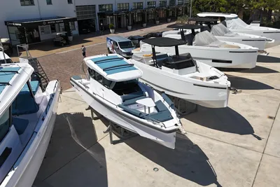Axopar 29 XC Cross Cabin
