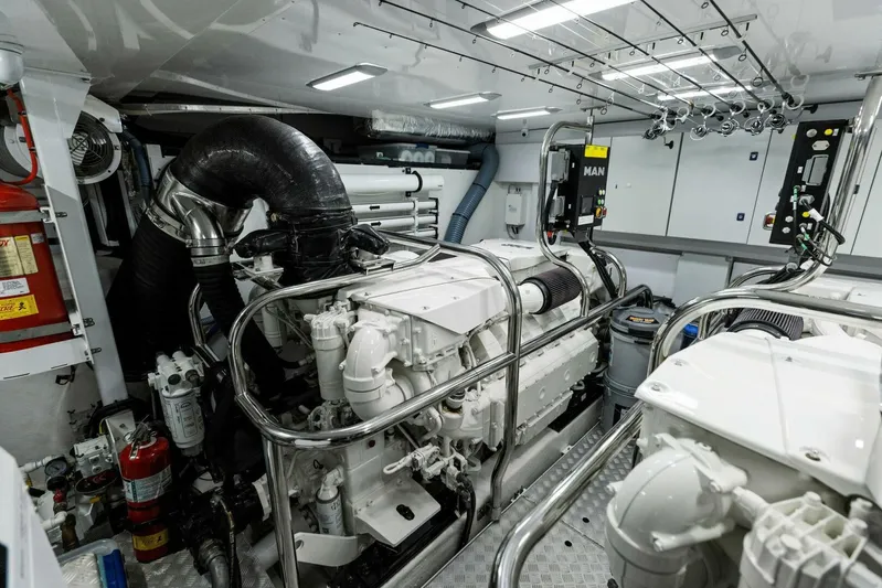 Amarula Sun Yacht Photos Pics 