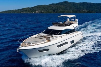 Yacht