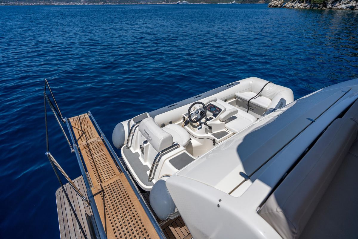 2021 Ferretti Yachts 57 
