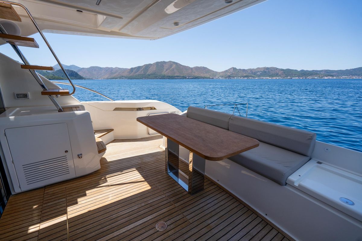 2021 Ferretti Yachts 57 