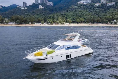 Azimut 53