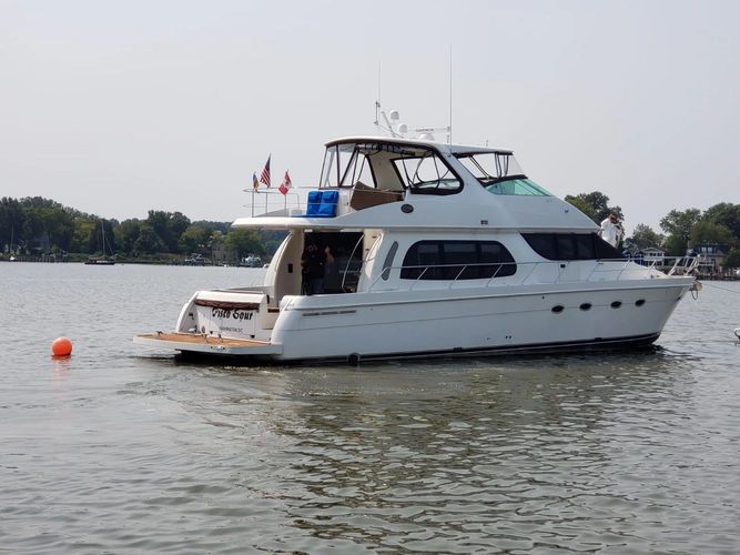 2006 Carver 560 Voyager
