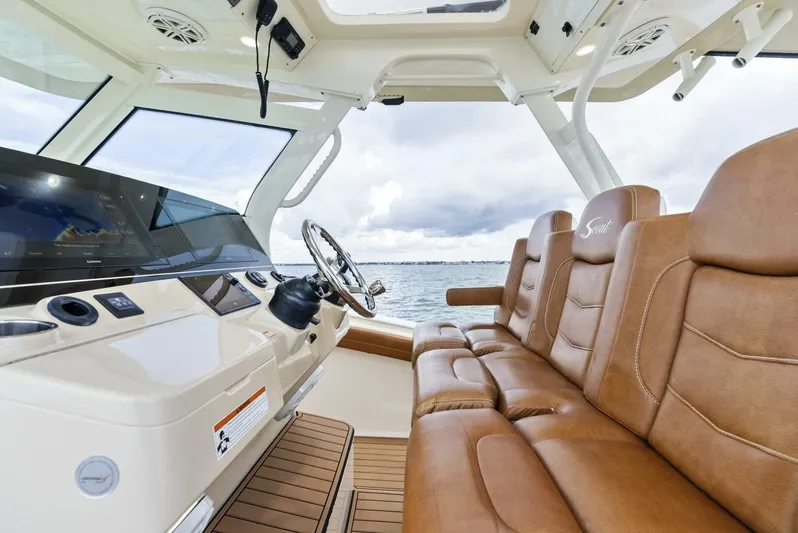  Yacht Photos Pics 2018 Scout 355 Lxf - Image 17
