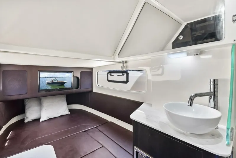  Yacht Photos Pics 2018 Scout 355 Lxf - Image 12