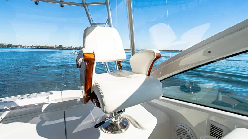  Yacht Photos Pics 2014 Viking 42 Open boat helm seat with ocean view.