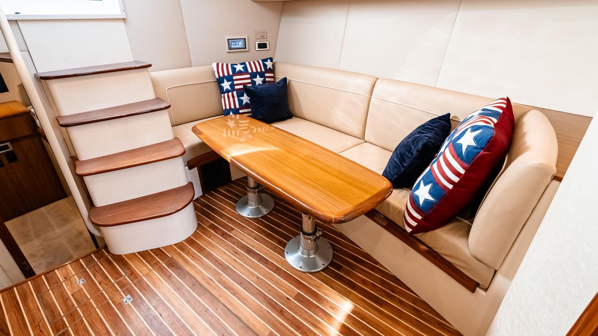 2014 Viking 42 