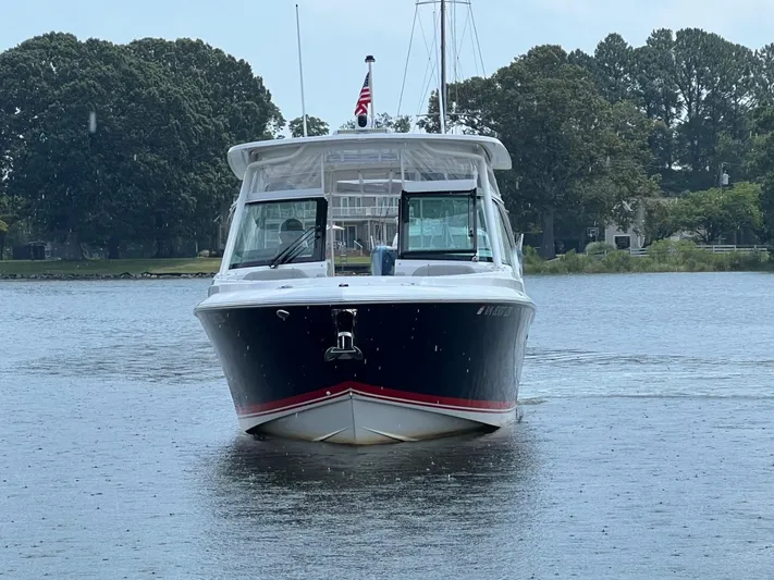  Yacht Photos Pics Pursuit DC 266