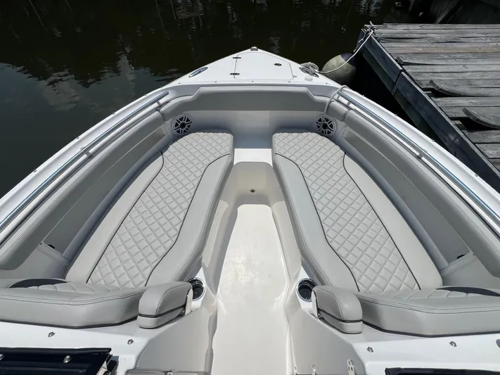  Yacht Photos Pics Pursuit DC 266