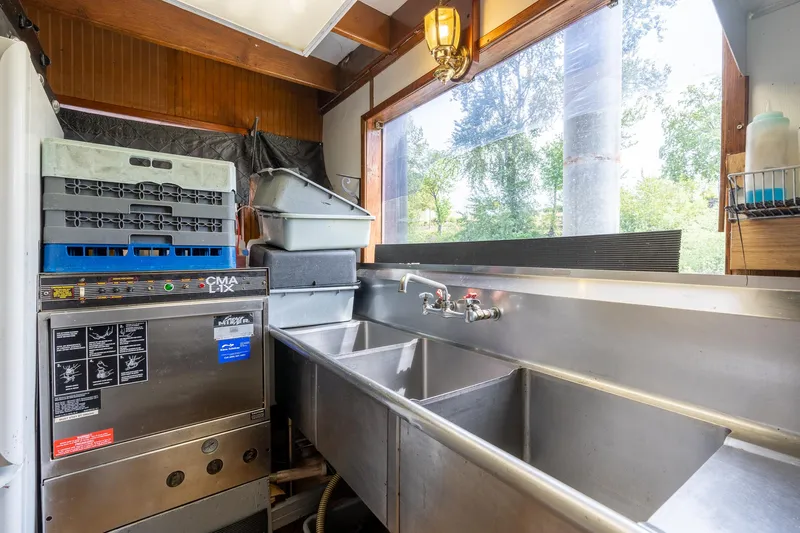 Willamette Queen Yacht Photos Pics 