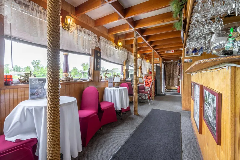 Willamette Queen Yacht Photos Pics 