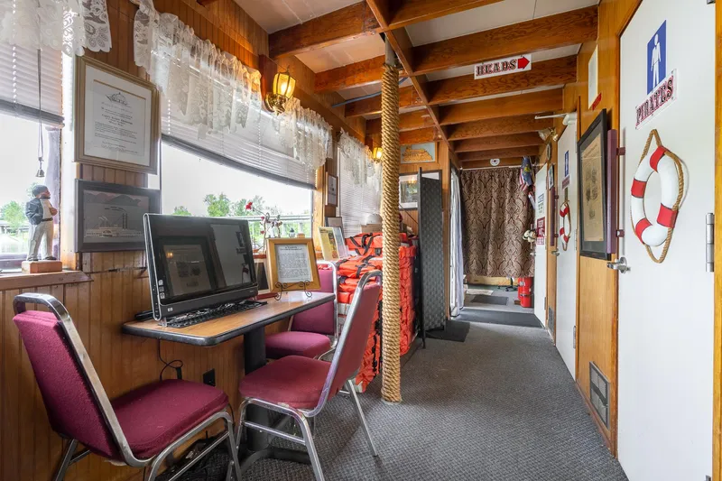 Willamette Queen Yacht Photos Pics 