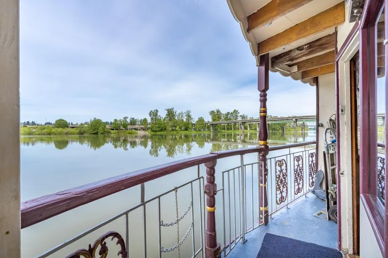 Willamette Queen Yacht Photos Pics 