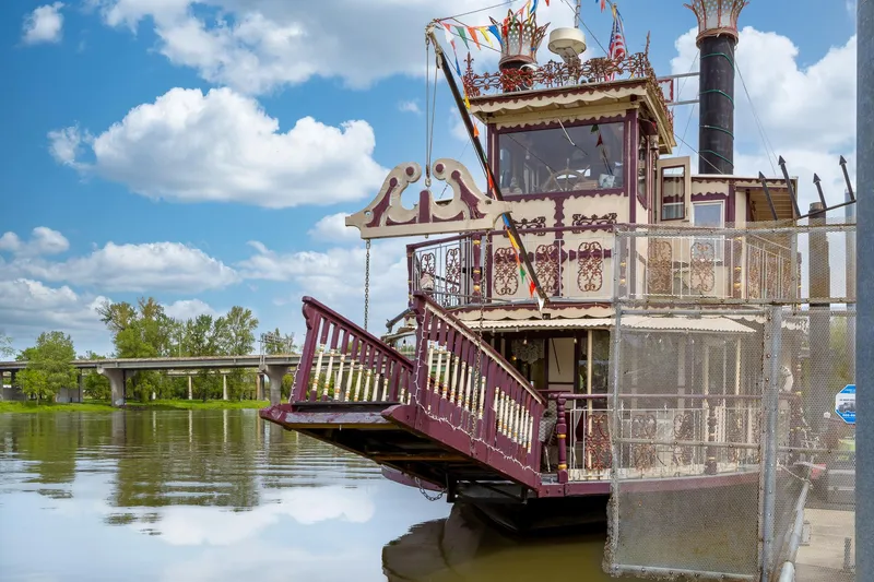 Willamette Queen Yacht Photos Pics 