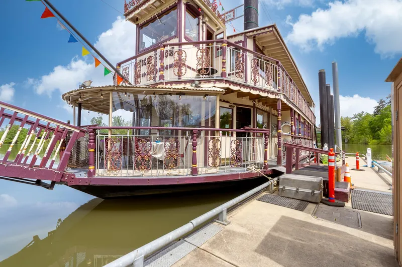 Willamette Queen Yacht Photos Pics 