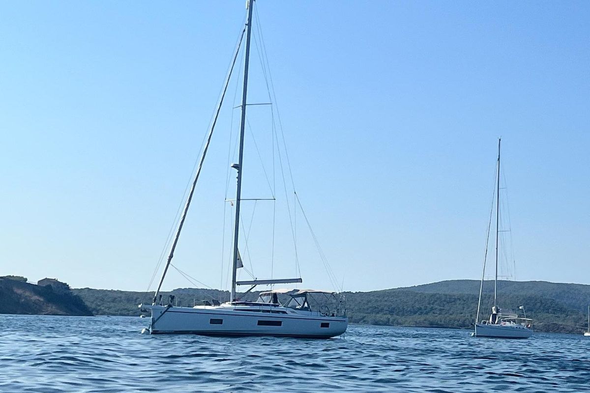 2021 Beneteau 52 