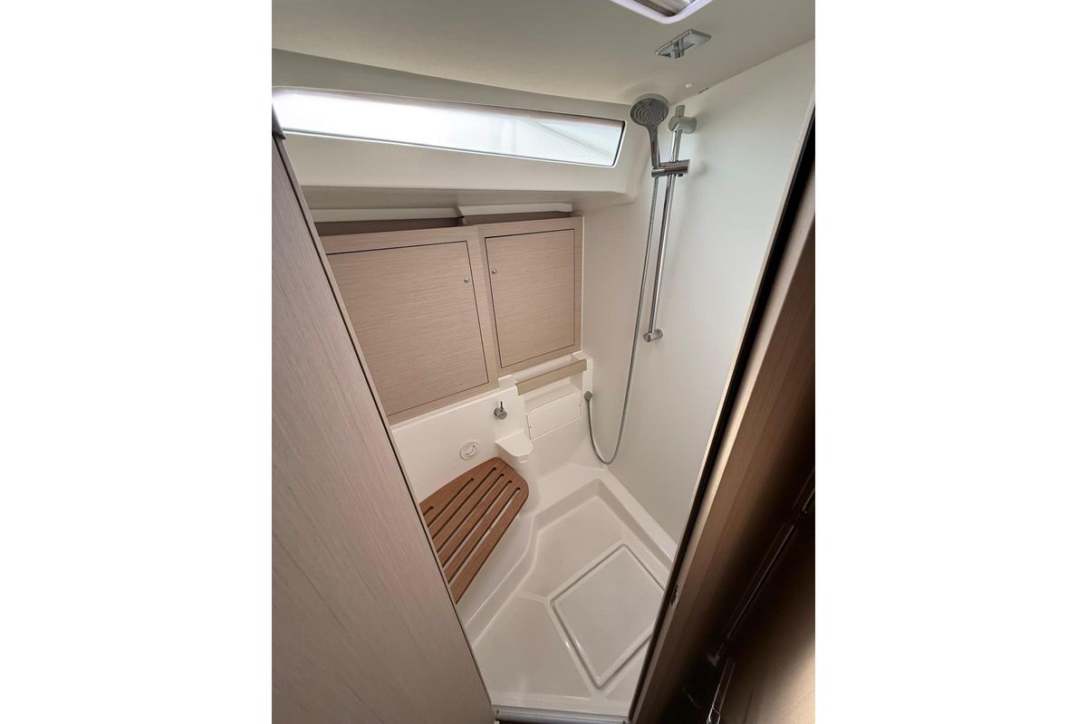 2021 Beneteau 52 