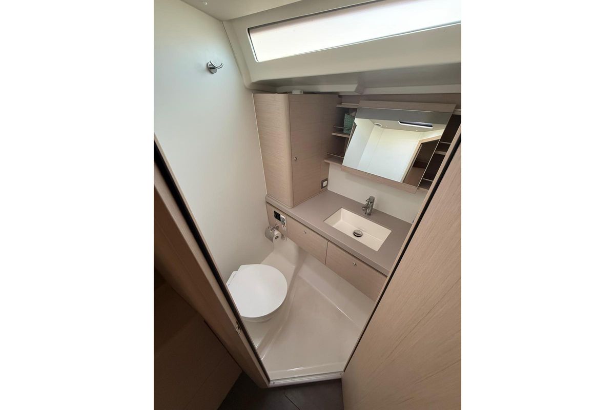 2021 Beneteau 52 