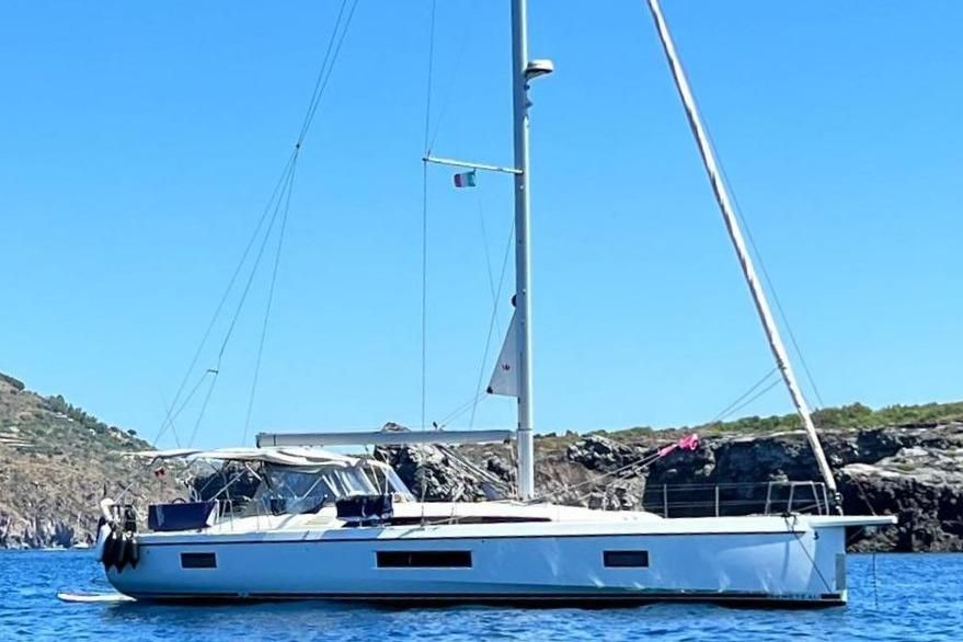2021 Beneteau 52 