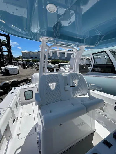  Yacht Photos Pics 2025 SPORTSMAN 302 OPEN - Image 6