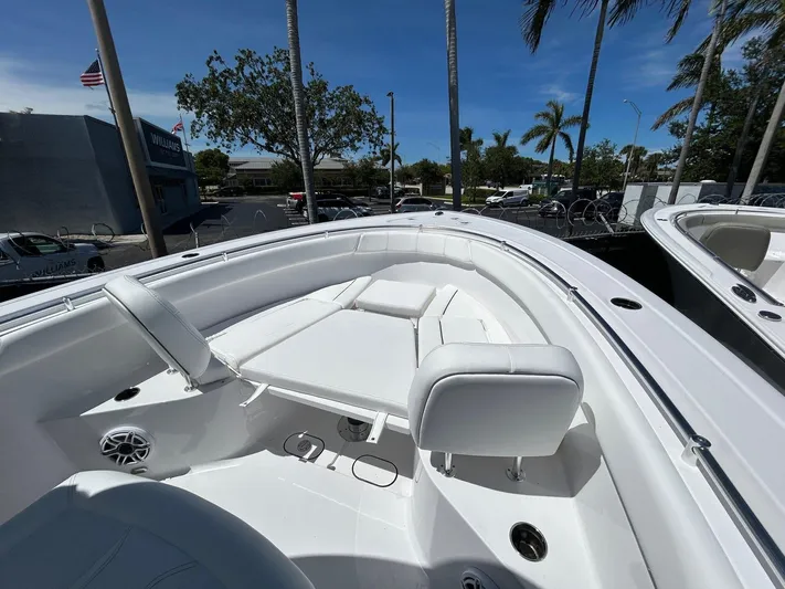  Yacht Photos Pics 2025 SPORTSMAN 302 OPEN - Image 8