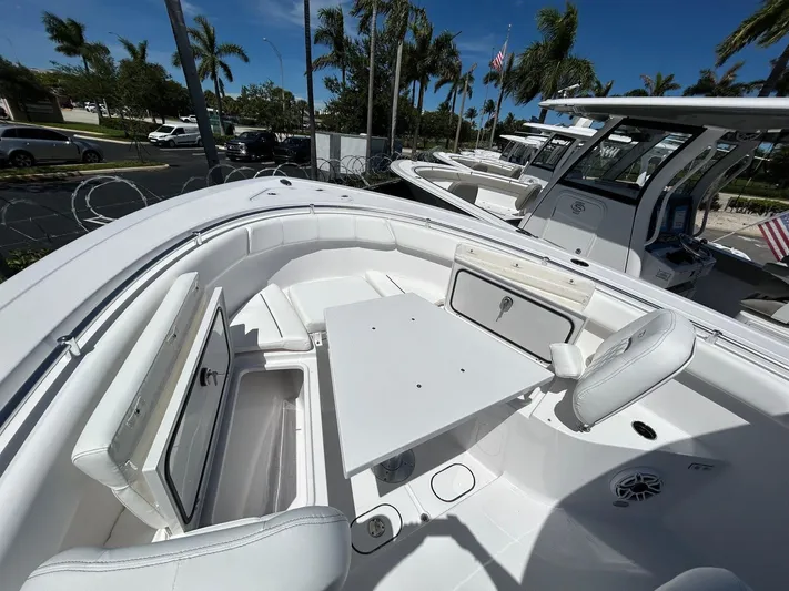  Yacht Photos Pics 2025 SPORTSMAN 302 OPEN - Image 2