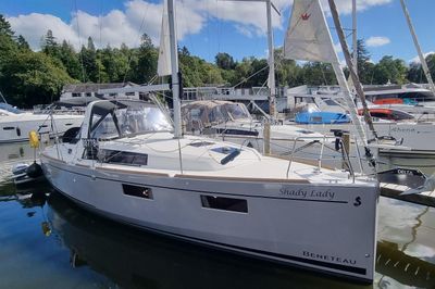 2019 Beneteau Oceanis 35.1