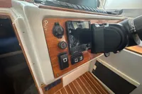 Control panel of a 2001 Nimbus 345 Coupe boat with Raymarine equipment.